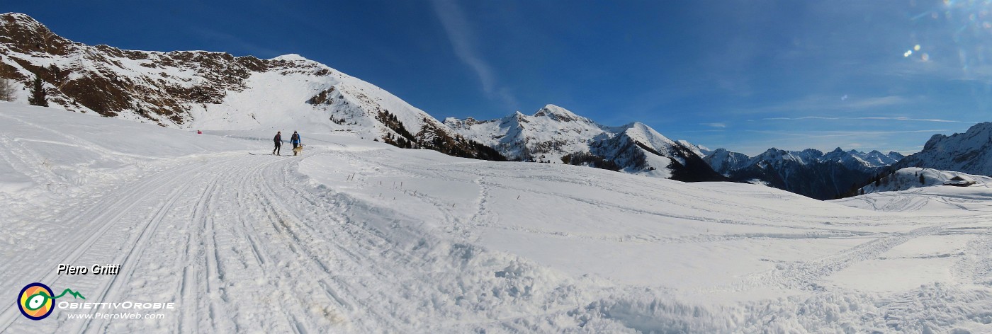 21 Distesa di neve con Cima di Lemma, Valegino. Arete....jpg